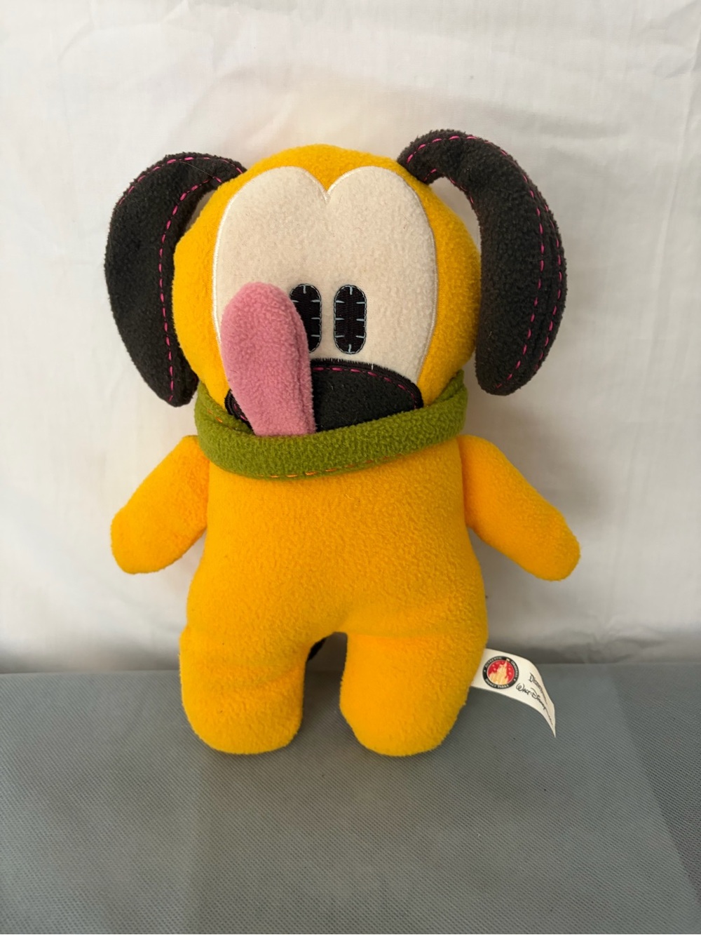 Pluto Disney Plush Dog Authentic Disneyland Parks (F171)
